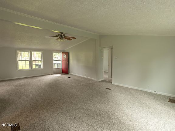 4th image of 304 W Foy Street