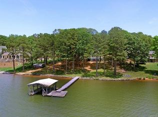 560 Laurel Cove Rd, Statesville, NC 28677