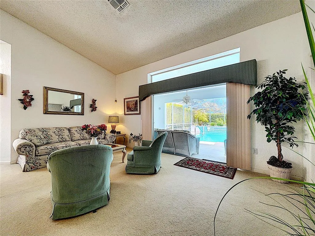 2 bed, 2.0 bath, 1650 sqft, $1,995 — Photo 3
