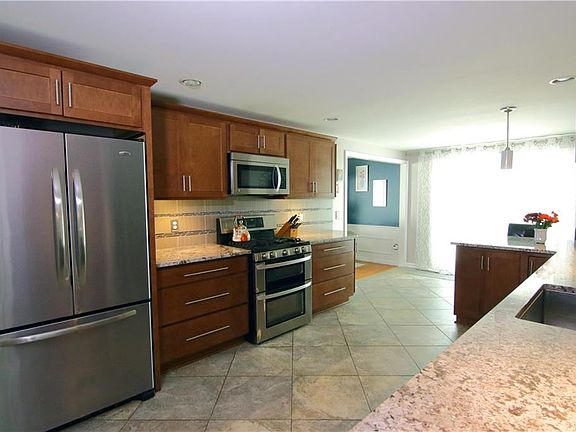 2nd image of 5092 Brookhaven Dr