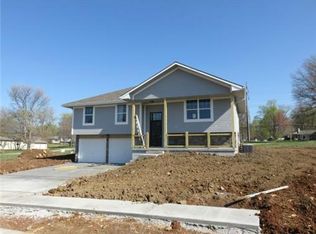 4706 E 135th Ct, Grandview, MO 64030