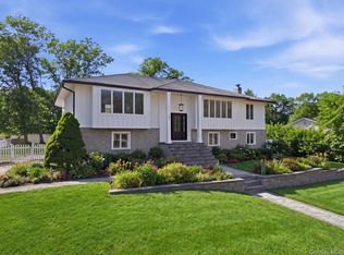 15 Arleigh Rd, East Northport, NY 11731