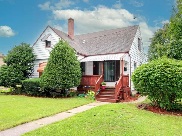 4752 North 18th STREET, Milwaukee, WI 53209