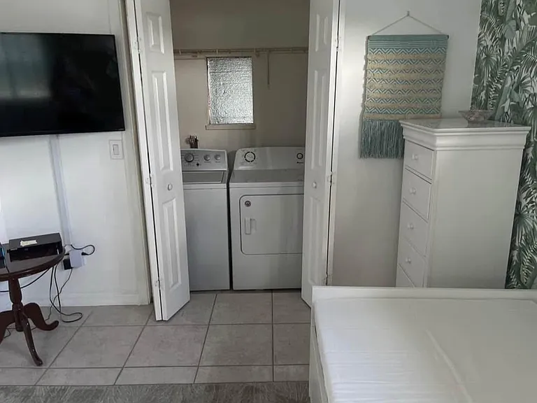 517 SE Highschool Ave — Photo 6