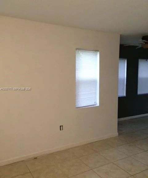 1702 N 28th Ave #1 — Photo 3