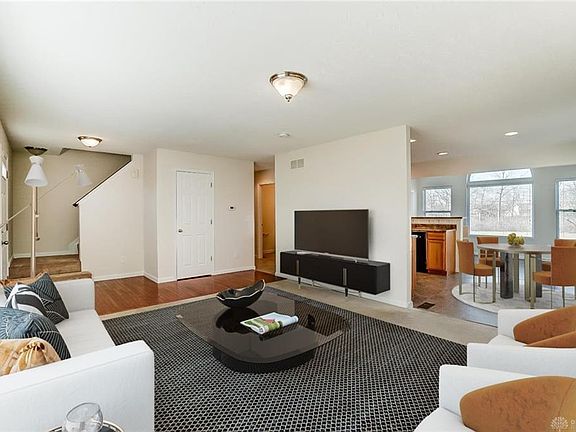 2nd image of 112 Songbird Ct
