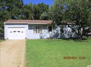 4806 SW 28th St, Topeka, KS 66614