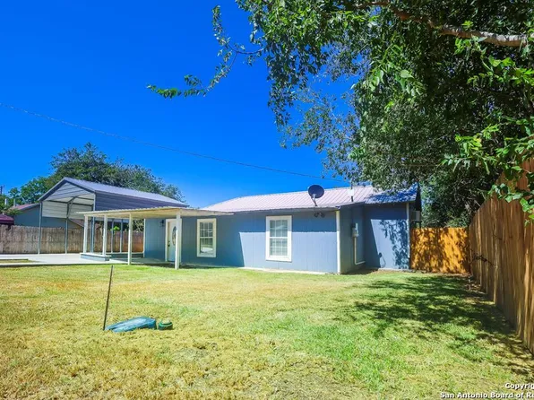 114 S May, Pettus 78146