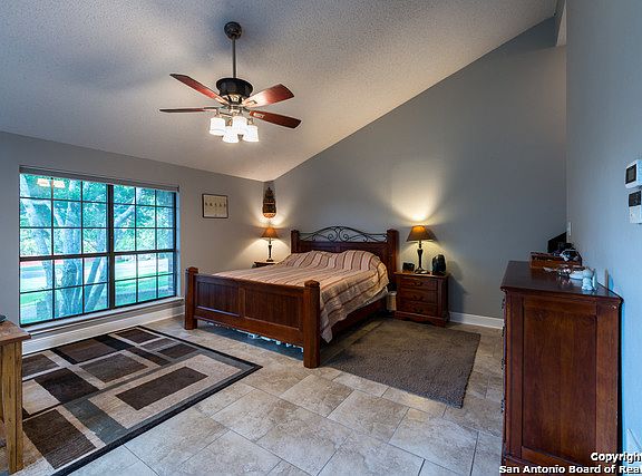 4th image of 29429 Sumpter Dr