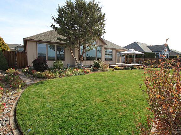 5th image of 2957 NW Canyon Dr