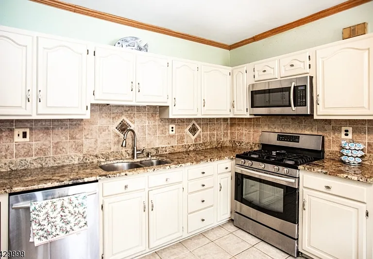 54 N 13th St — Photo 18