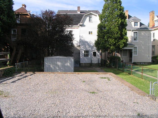 2nd image of 427 Forest Ave