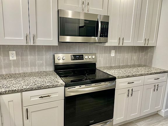 4th image of 6810 Mauna Loa Blvd