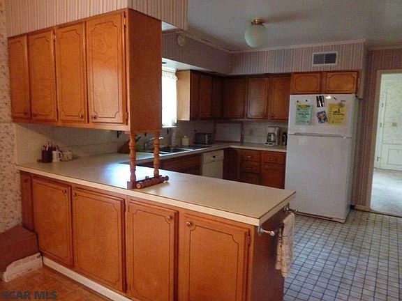 2nd image of 1645 Glenwood Cir