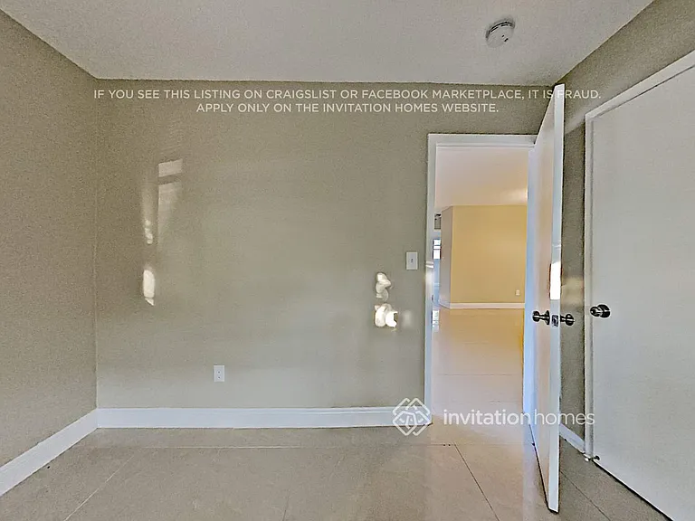 5560 SW 7th Ct — Photo 9