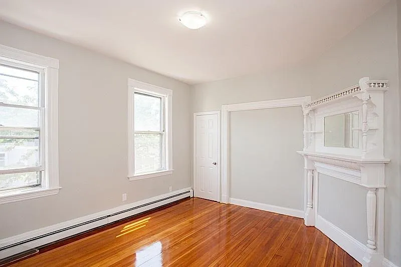 Building Photo - 147 Columbia St #4