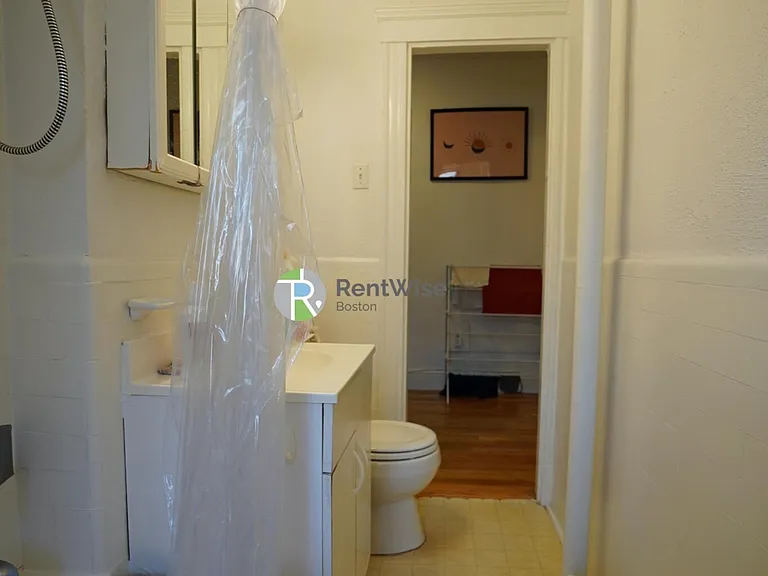 62 Queensberry St #302 — Photo 13