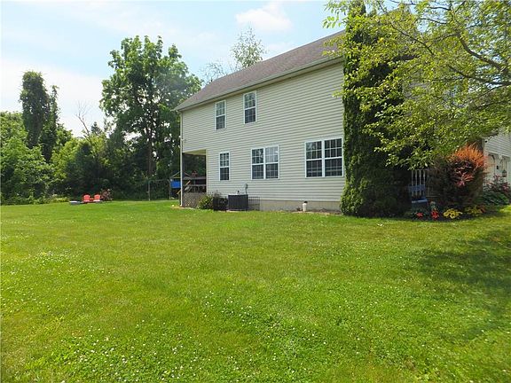 3rd image of 355 Vista Ct