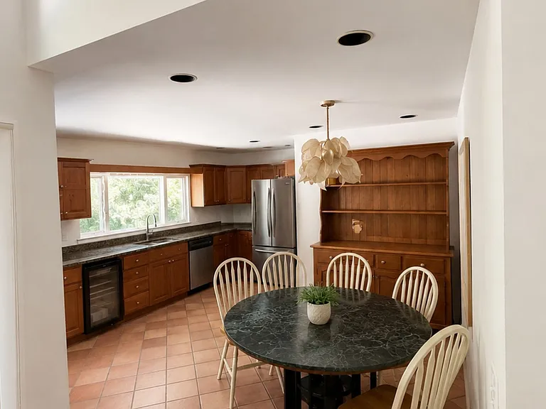 29 Box Tree Rd — Photo 3