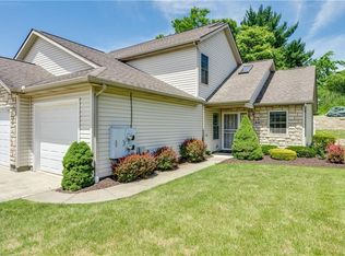 82 Falling Water Cir, Munroe Falls, OH 44262