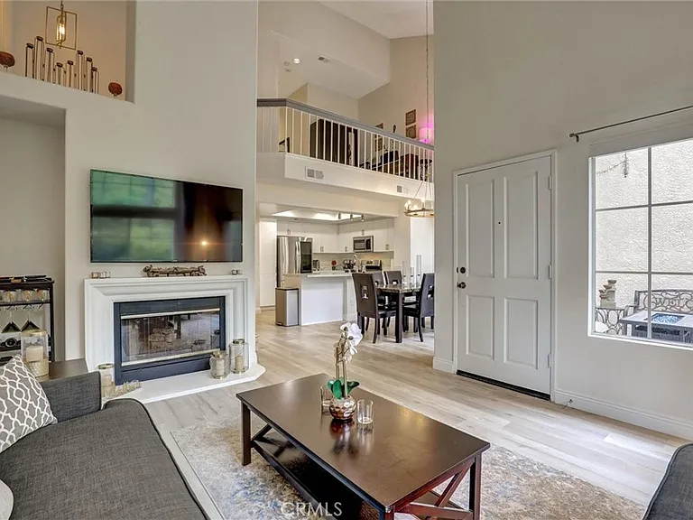 6 Nightingale Dr — Photo 8