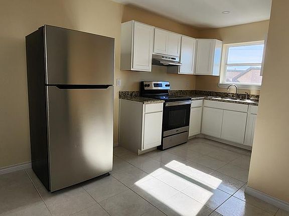 5th image of 118 Grass Valley Rd #112