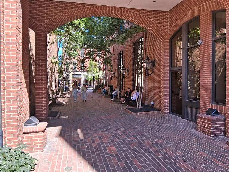 Steinman Park, One Block From Apartment