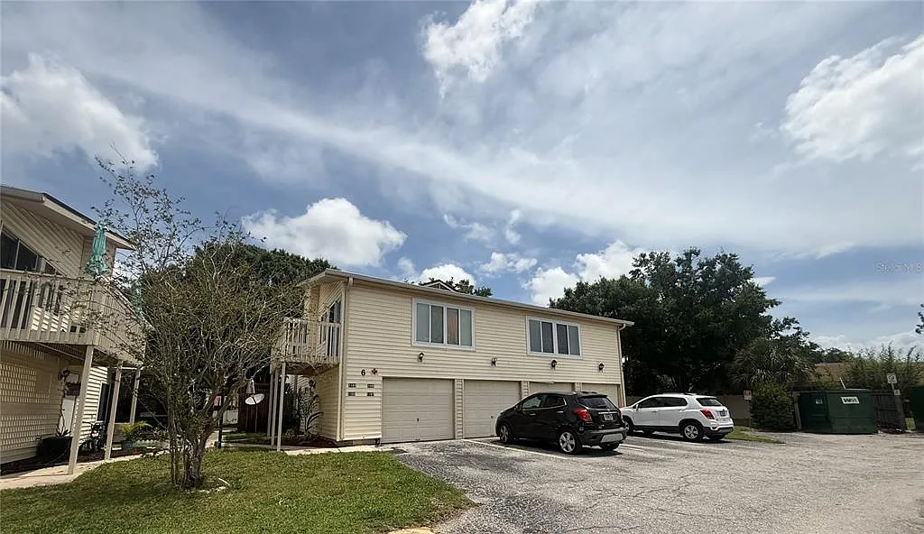 2 bed, 1.0 bath, 924 sqft, $1,500 — Photo 1
