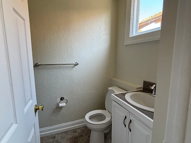 2414 W Broadway Ave #2 — Photo 12