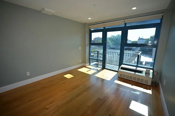 Rented by Voro, LLC | media 19