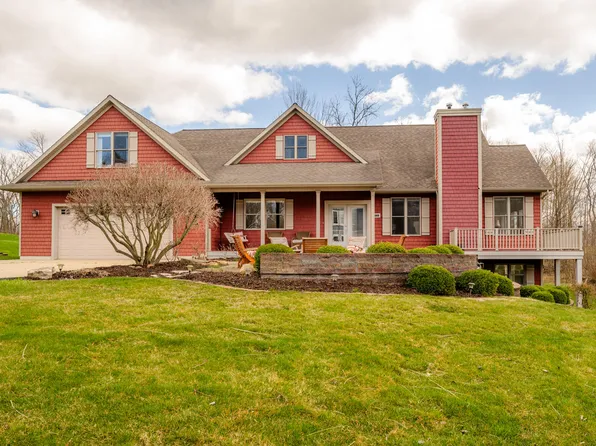 5983 Osprey Ln, Watervliet, MI 49098