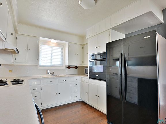 4th image of 165 Yucca Dr