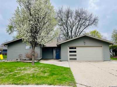 7 S Regency Ct, Mason City, IA, 50401