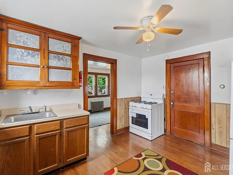 511 Garden Ave #2 — Photo 3