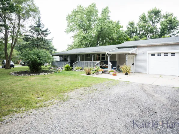910 W Ellis Ave, Belding, MI 48809