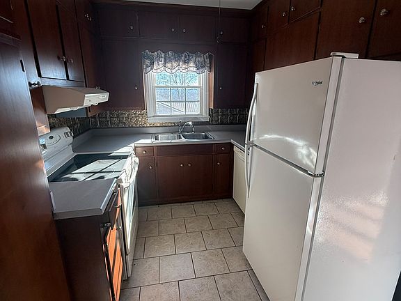 5th image of 306 Magnolia Ave