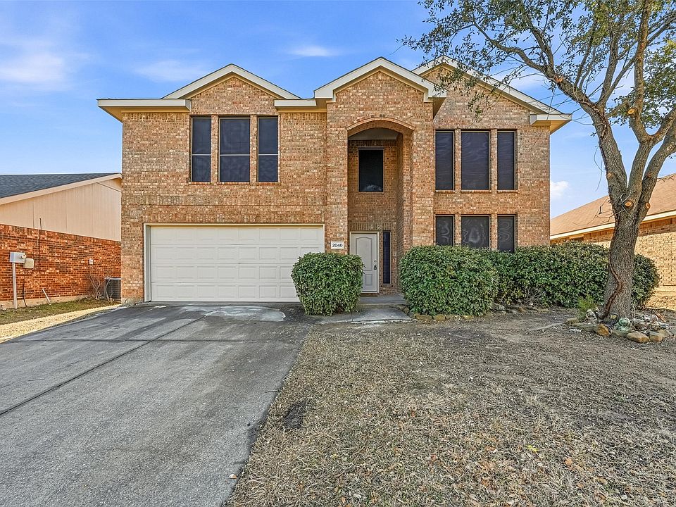 1st image of 2040 Club Oak Dr