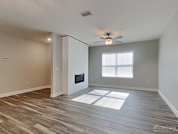 2nd image of 2868 Linda Dr