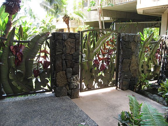 5th image of 76-6283 Alii Dr APT A305