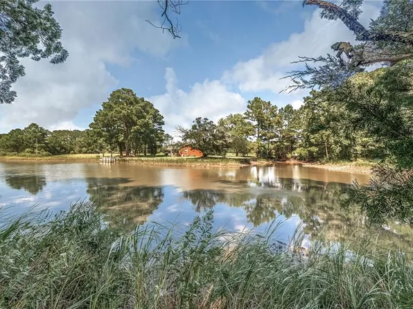 166 Windward Way, Port Haywood, VA 23138
