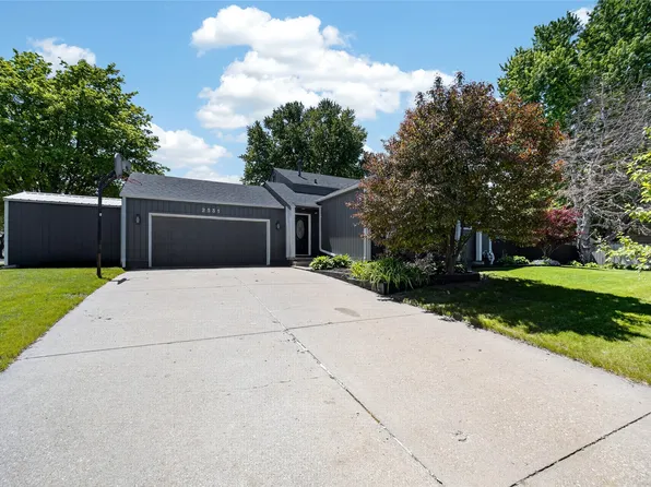 2531 E Rose Ave, Des Moines, IA 50320