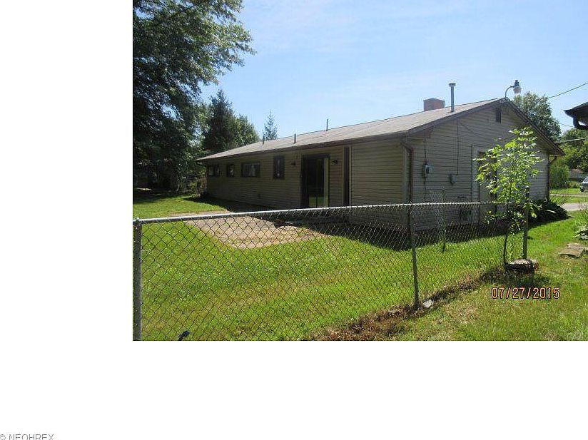 2nd image of 3898 Ascot Ct