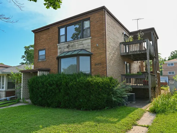 8425 Christiana Ave, Skokie, IL 60076