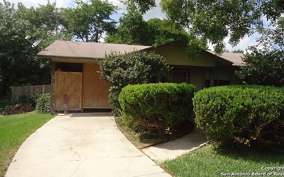 2nd image of 5759 Bienville Dr