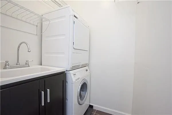 Rented by R New York | media 8