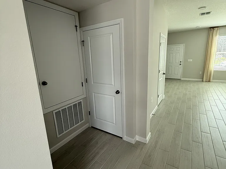 827 Creeping Fig St #1 — Photo 5