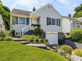 40 Marino Ave, Port Washington, NY 11050