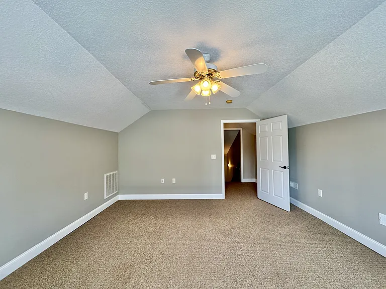 513 Tanasi Cir — Photo 25