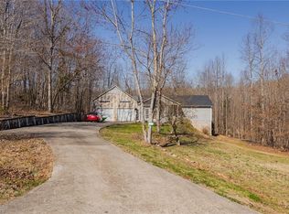 1040 Greenleaf Acres Dr, Asheboro, NC 27205