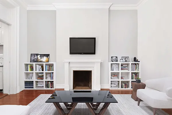 Sold by Compass | media 2